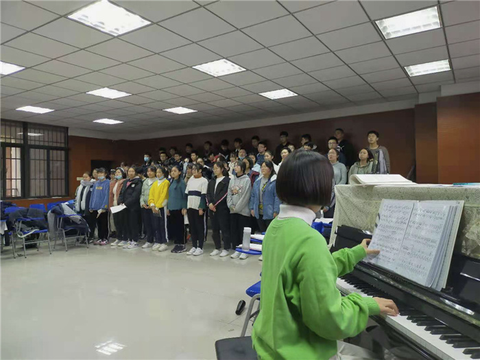 合肥七中合唱团登上安徽广电大舞台(图2)