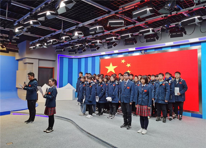 合肥七中开展“学习红色历史·弘扬雷锋精神”主题升旗仪式活动(图1)