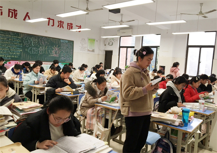 高三级部：班班有书声 冲刺有精神(图5)