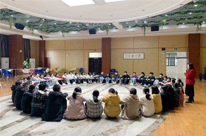 学生发展指导中心：小小心理游戏 大大心情放飞(图5)