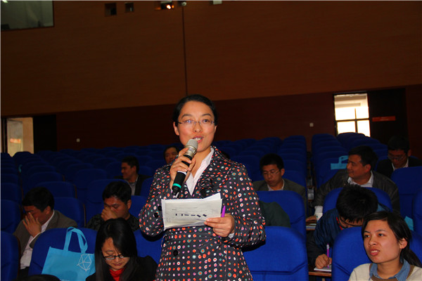 ——2015届高三系列工作侧记      时光飞逝,转眼间,2015年的高考已迫在眉睫,有着多年备战高考经验的七中人深知(图4)