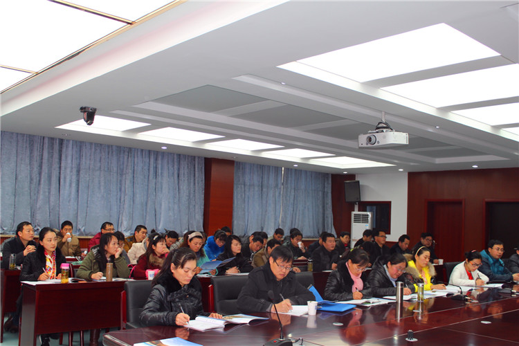 靓丽校园再迎国培班 交流研讨再添新思想(图4)