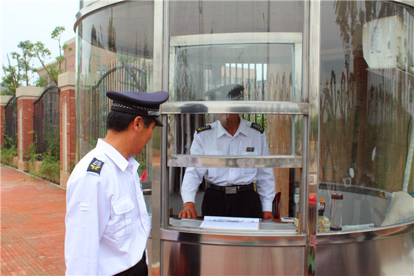 合肥七中:保安,新校的安全卫士(图2)