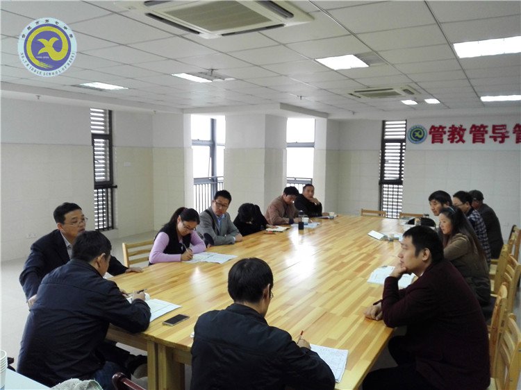 同课异构展风采 交流互助共成长(图4)