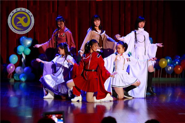 师生欢聚迎新年,载歌载舞谱新篇(图13)