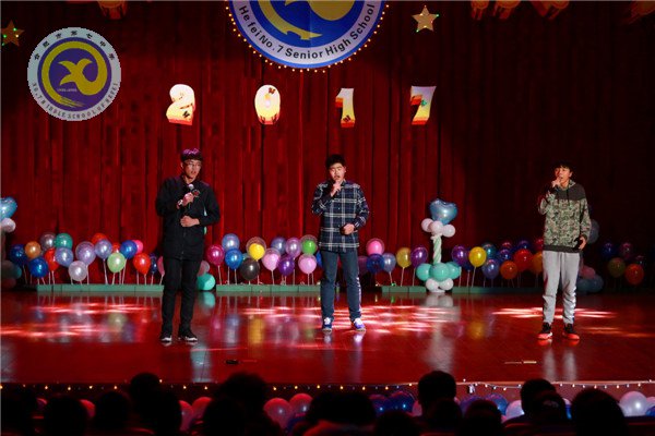 师生欢聚迎新年,载歌载舞谱新篇(图15)