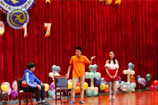 师生欢聚迎新年,载歌载舞谱新篇(图18)