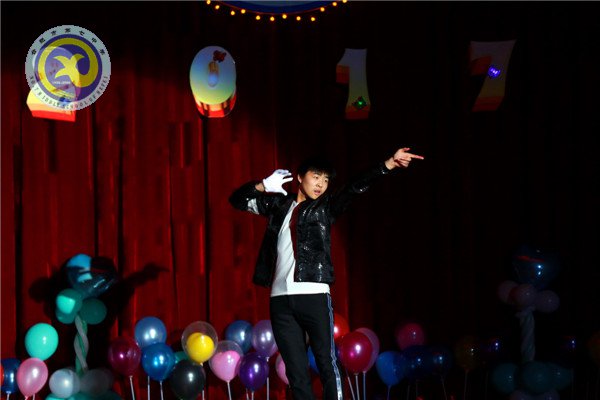 师生欢聚迎新年,载歌载舞谱新篇(图7)