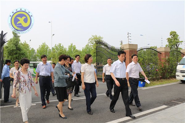 把游戏还给孩子、让幸福溢满童年(图1)