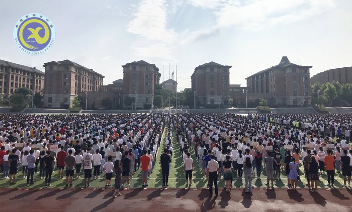 坚定理想信念 系好人生第一粒扣子(图2)