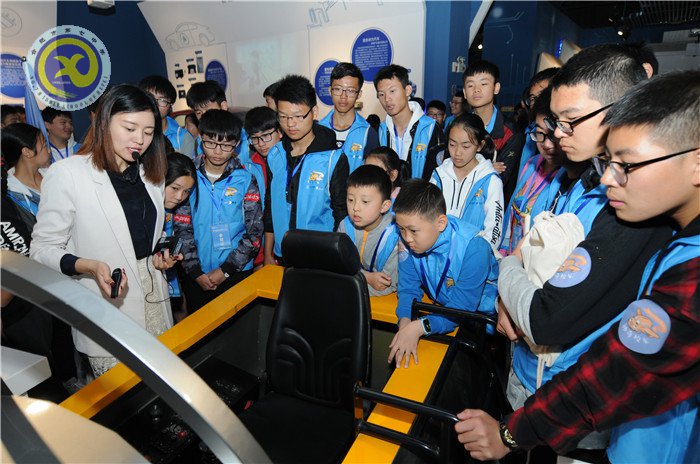 合肥七中参加“神奇校车”高新科技游活动(图11)