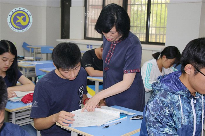 万家教育:2018年这些老师一不小心成了“网红” 刷爆合肥人的朋友圈(图5)