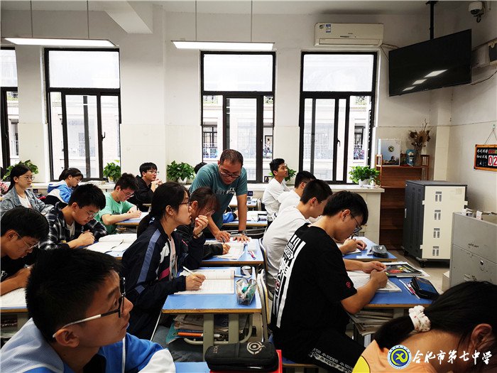 党员教师树模范,骨干教师展风采(图7)