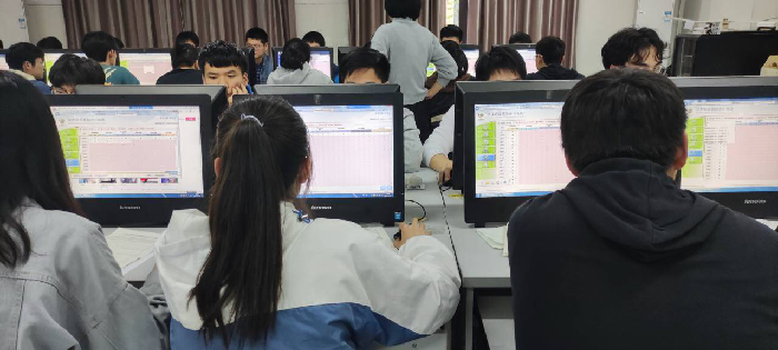 董陶然 协助综合素质评价工作.png 董陶然 协助综合素质评价工作.png