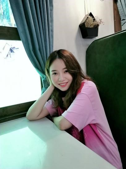 张岑岑.jpg 张岑岑.jpg