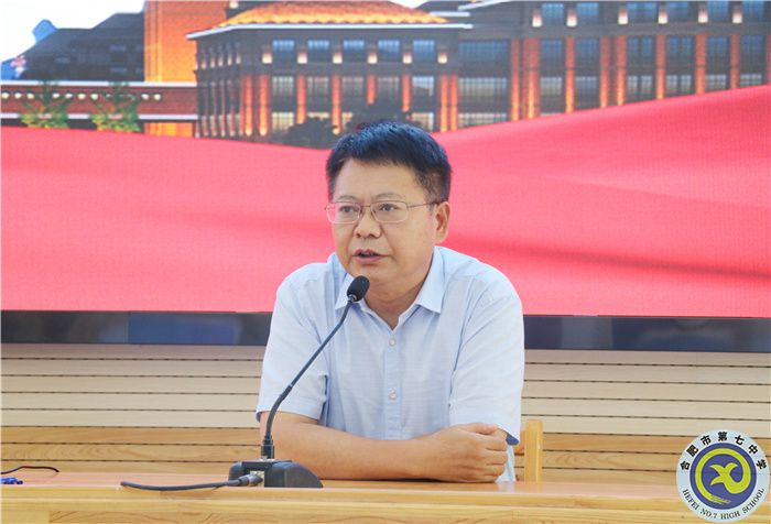 邓校.jpg 邓校.jpg