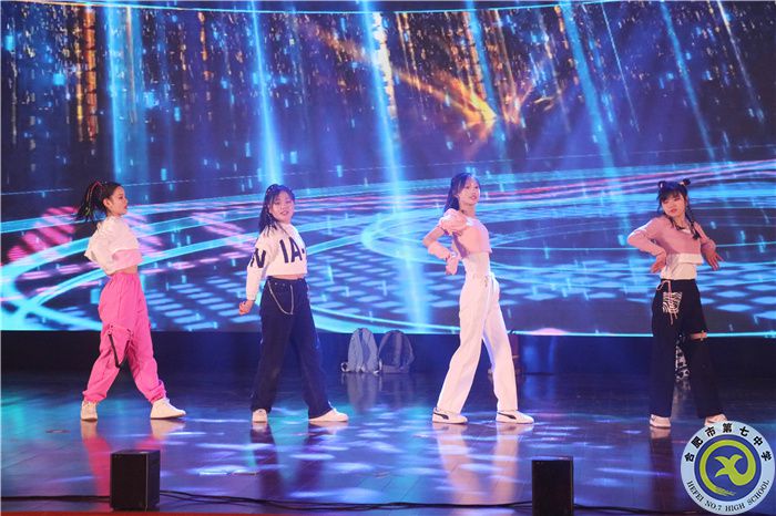 11、街舞《ablaze girls》.jpg 11、街舞《ablaze girls》.jpg