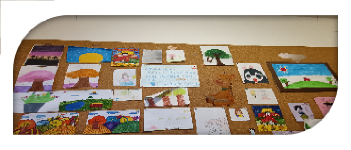 学生们的绘画墙.png 学生们的绘画墙.png