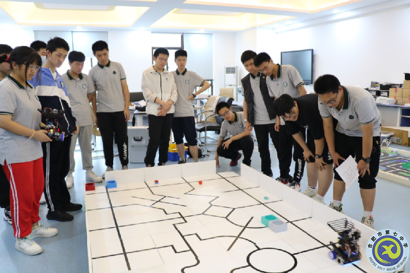 安徽日报:AI赋能,合肥七中走出“双新”建设示范路(图3) 安徽日报:AI赋能,合肥七中走出“双新”建设示范路(图3)