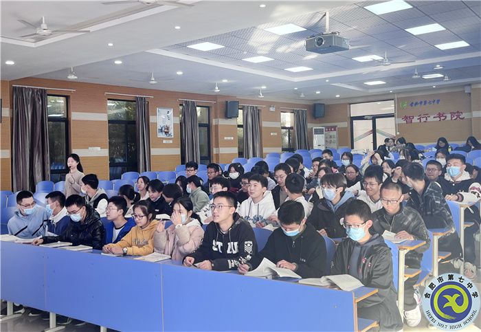 热爱土地,执着种菜——《乡土中国》导读课带你理解乡土情怀(图2) 热爱土地,执着种菜——《乡土中国》导读课带你理解乡土情怀(图2)