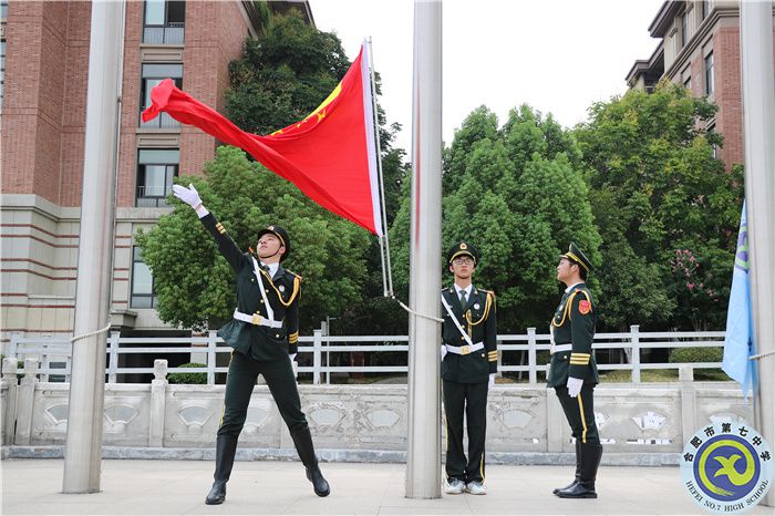 升国旗.jpg 升国旗.jpg