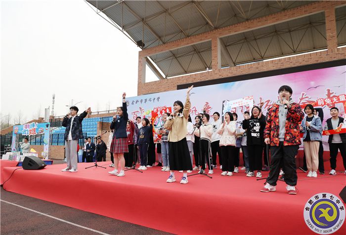 高一合唱团.jpg 高一合唱团.jpg