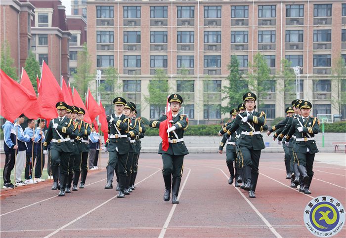 合肥七中国旗班.jpg 合肥七中国旗班.jpg