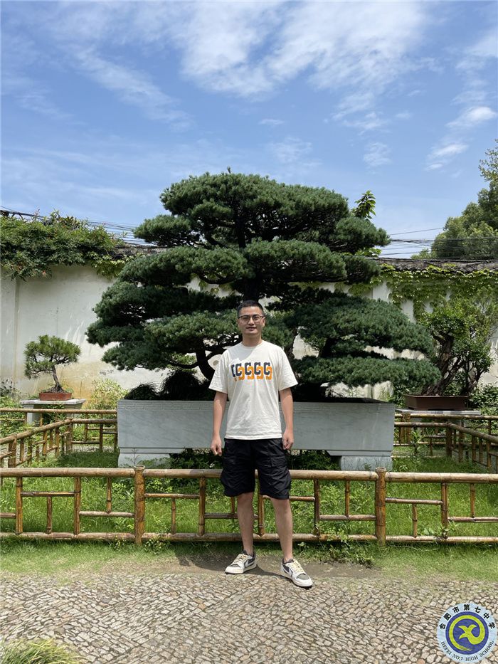 滑晓飞.jpg 滑晓飞.jpg