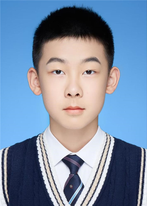 鲁宏琛.jpg 鲁宏琛.jpg