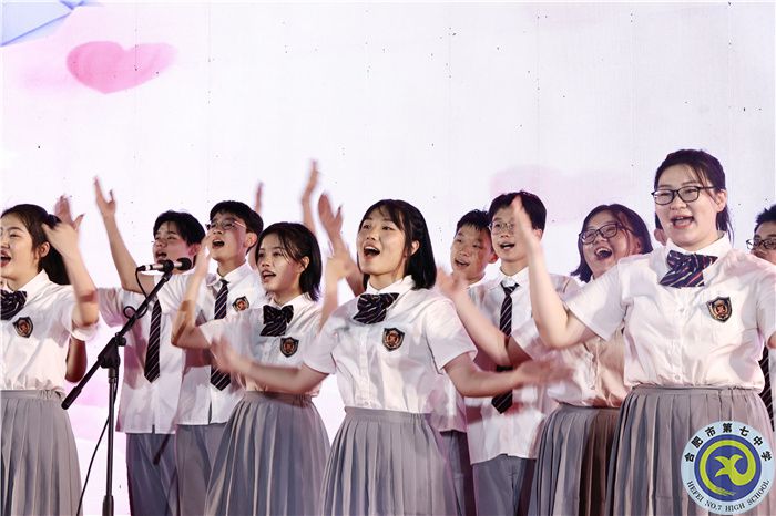 合唱团宣传照片3.jpg 合唱团宣传照片3.jpg