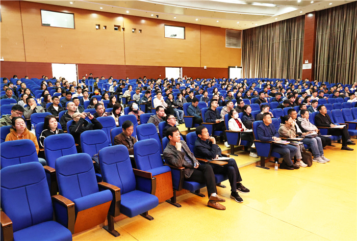 合肥市高中物理学科省“教坛新星”课堂教学观摩研讨活动在七中开展(图10) 合肥市高中物理学科省“教坛新星”课堂教学观摩研讨活动在七中开展(图10)