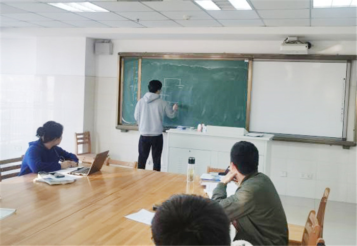 物理4.jpg 物理4.jpg