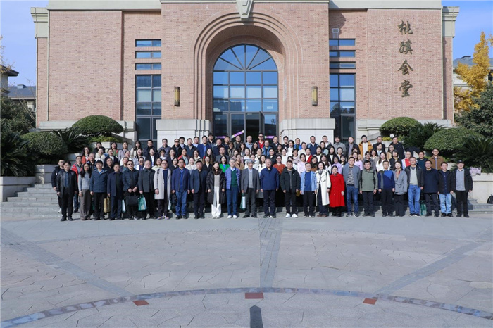 合影.jpg 合影.jpg