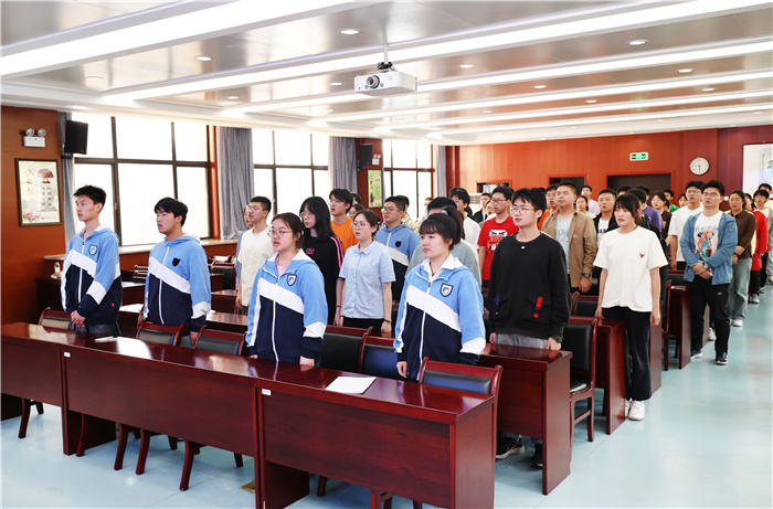 合肥七中第二十二期业余党校圆满结业(图2) 合肥七中第二十二期业余党校圆满结业(图2)