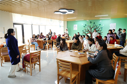 合肥七中生活部开展急救知识培训活动(图1) 合肥七中生活部开展急救知识培训活动(图1)