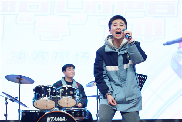 精彩来袭!第二届“合七好声音之唱‘享’七中”十佳歌手大赛决赛来啦(图8) 精彩来袭!第二届“合七好声音之唱‘享’七中”十佳歌手大赛决赛来啦(图8)