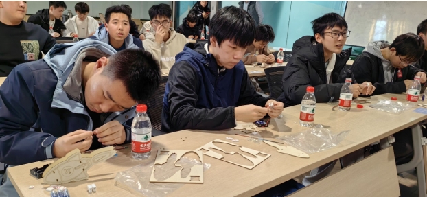 中安在线、合肥在线:合肥七中学子寒假社会实践活动超有AI(图6) 中安在线、合肥在线:合肥七中学子寒假社会实践活动超有AI(图6)