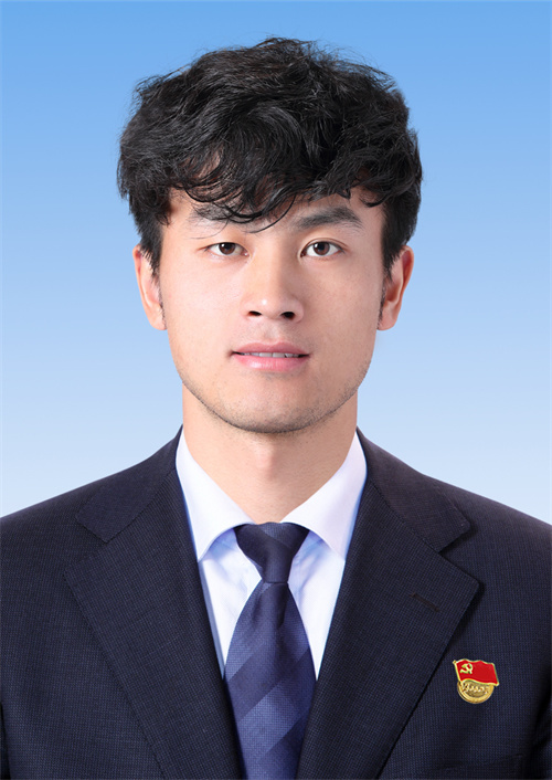 王平 团委副书记.jpg 王平 团委副书记.jpg