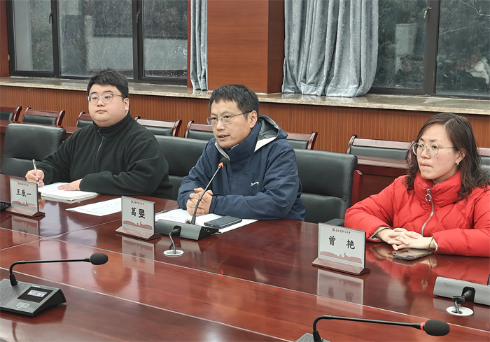 合肥七中高二年级召开卓越学子座谈会(图1)