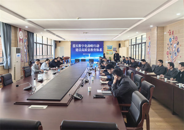 座谈会2.jpg 座谈会2.jpg