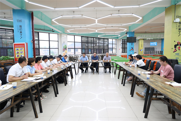 合肥七中召开膳食委员会会议(图1)