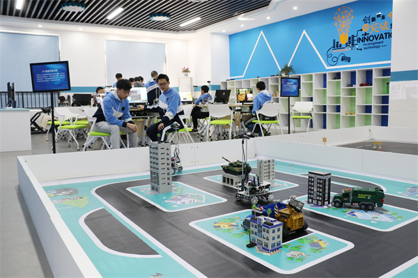 无人驾驶课程.jpg 无人驾驶课程.jpg