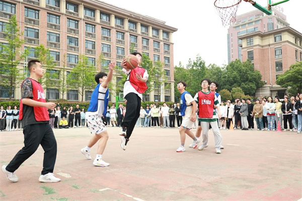 篮球社.jpg 篮球社.jpg