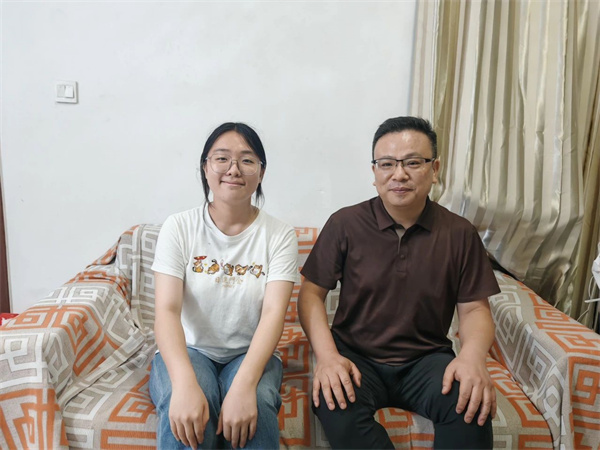 高一家访3.jpg 高一家访3.jpg