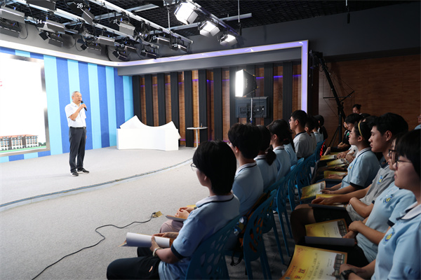 “暑”你精彩!这场表彰活动定义青春成长的N种模样(图8) “暑”你精彩!这场表彰活动定义青春成长的N种模样(图8)