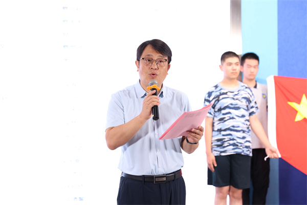 逐新程担使命!合肥七中举行2025-2026学年秋季开学典礼(图6) 逐新程担使命!合肥七中举行2025-2026学年秋季开学典礼(图6)