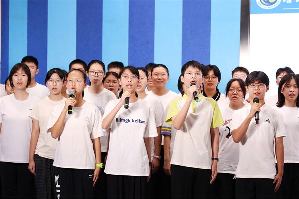 逐新程担使命!合肥七中举行2025-2026学年秋季开学典礼(图4) 逐新程担使命!合肥七中举行2025-2026学年秋季开学典礼(图4)