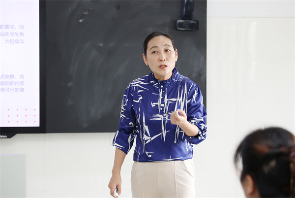 宿舍管理不“头疼”!合肥七中专项培训让生活老师变身“沟通达人”(图3) 宿舍管理不“头疼”!合肥七中专项培训让生活老师变身“沟通达人”(图3)