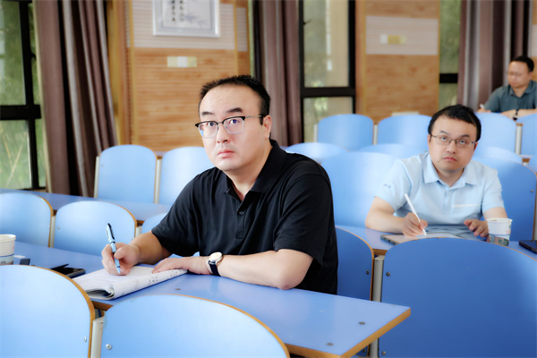 数学学科:校际联动促发展,交流互鉴谱新篇(图1) 数学学科:校际联动促发展,交流互鉴谱新篇(图1)